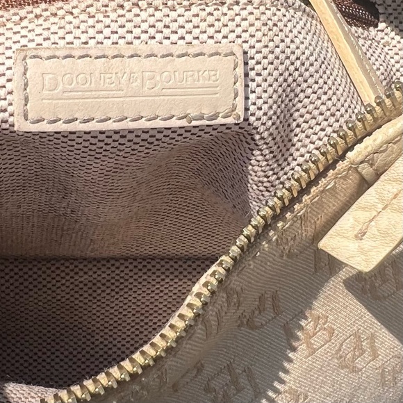 Dooney & Bourke Vintage Leather Canvas Monogram Shoulder Satchel Cream GUC - Picture 11 of 14